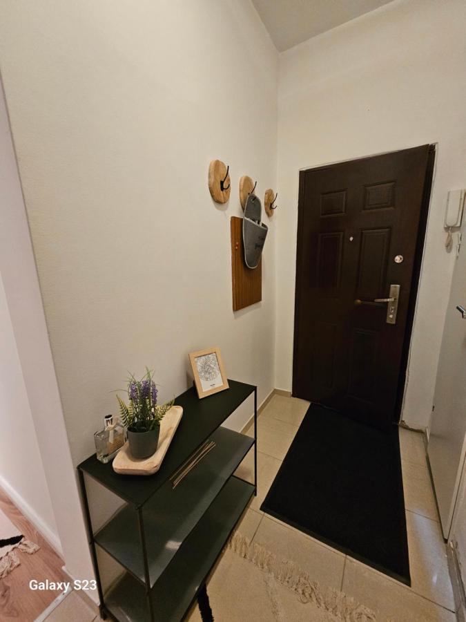 Apartment Comfort Zone-10 Min From The Center *