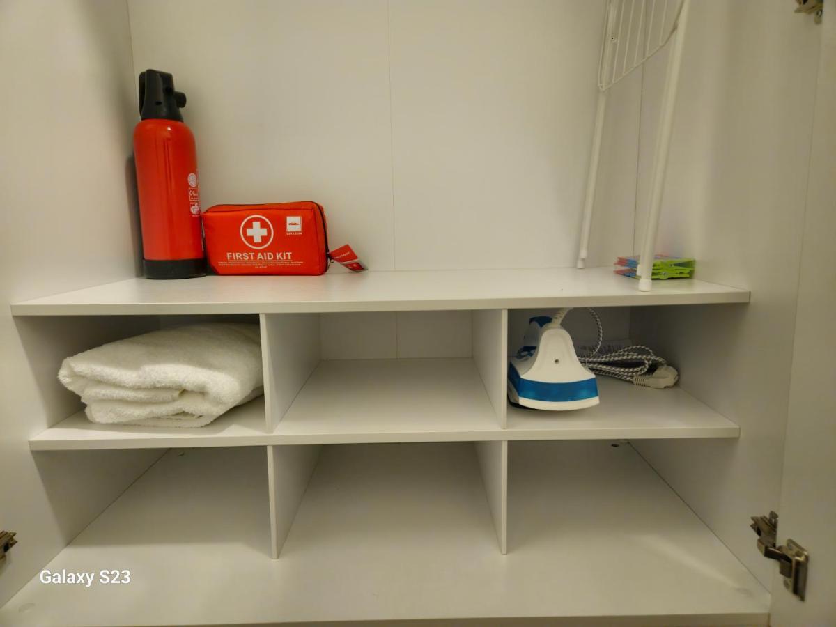 Comfort Zone-10 Min From The Center Apartment *